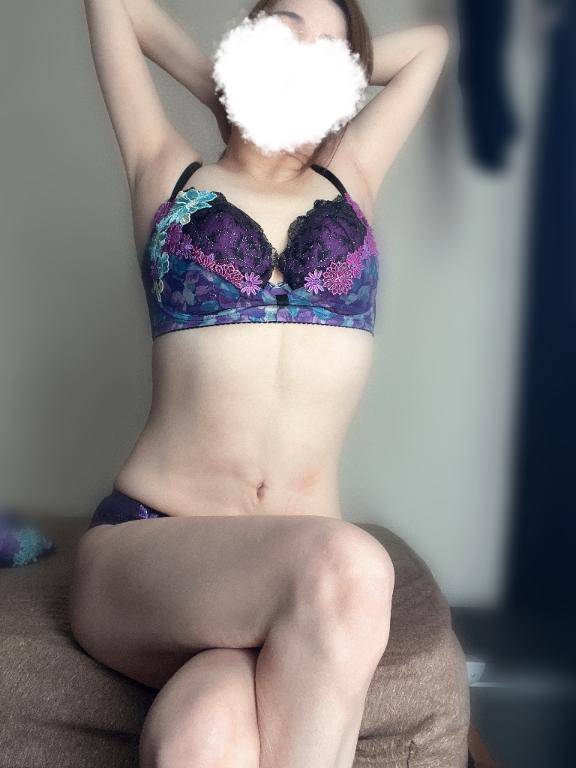 あおな　神美巨乳Ｆカップ☆可憐貴婦人の愛欲淫乱白書