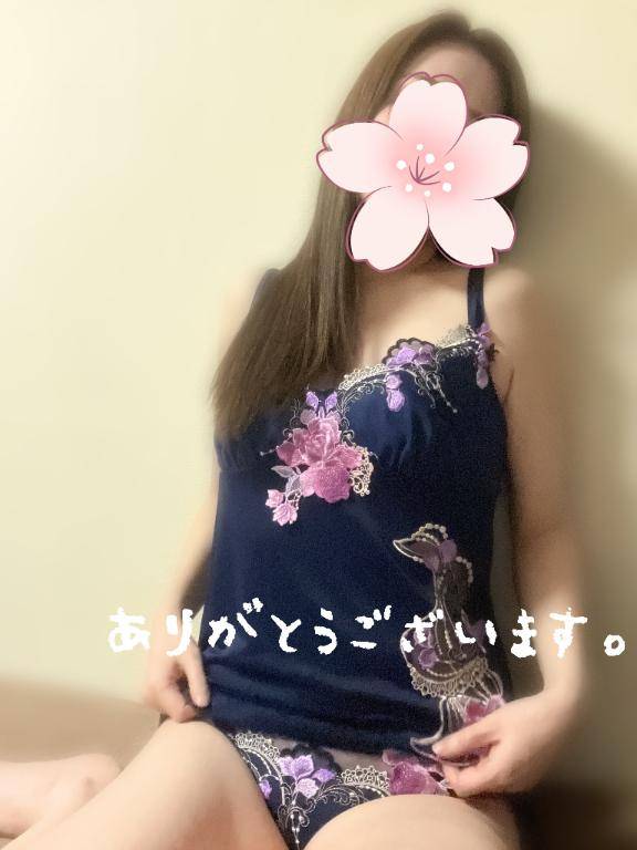 あおな　神美巨乳Ｆカップ☆可憐貴婦人の愛欲淫乱白書