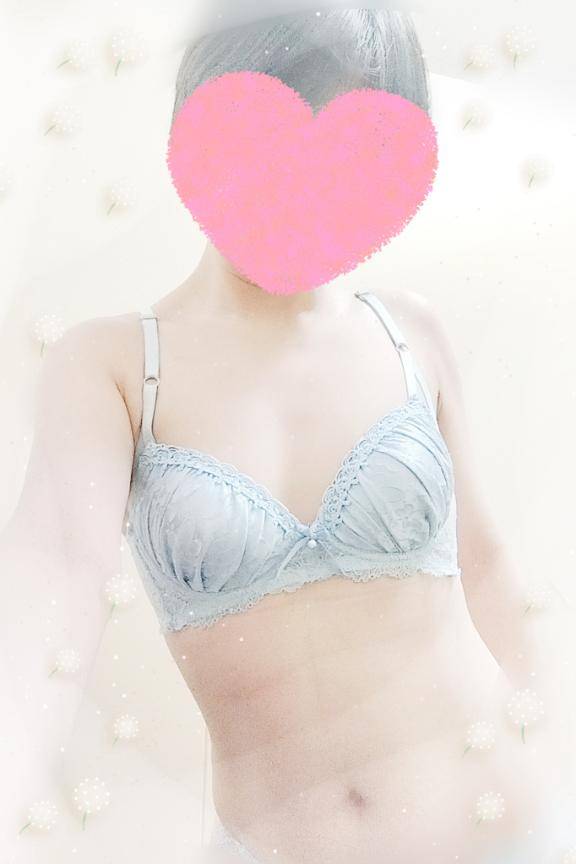 ゆいみ　禁断！欲しがりドM美人妻とリアル不倫体験！