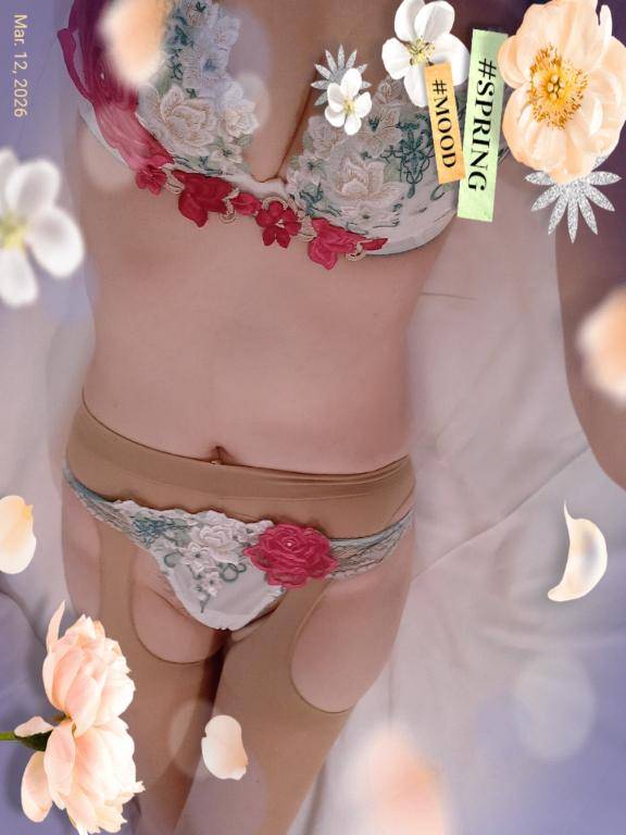 ともみ　甘えん坊な熟妻はご奉仕大好き♡