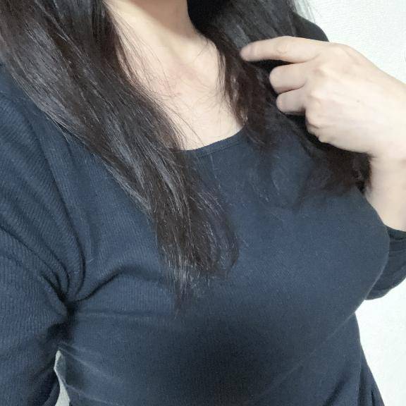 体験ゆえり　美尻揺れる極上アダルト☆色白美熟の密やかな誘惑