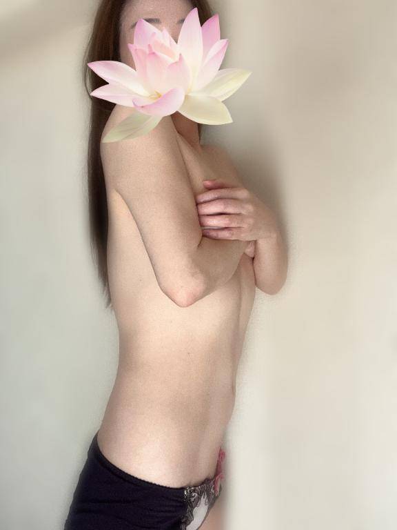 あおな　神美巨乳Ｆカップ☆可憐貴婦人の愛欲淫乱白書