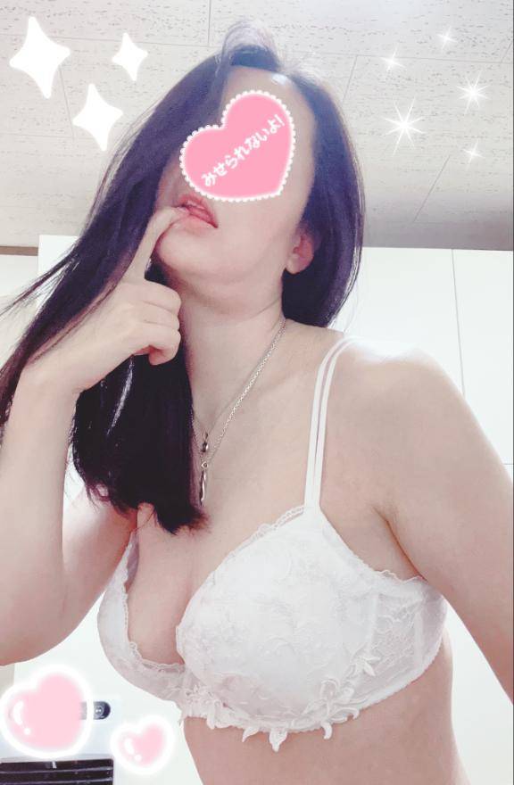 りりこ　Fカップ巨乳☆男を虜にする至高のスタイル！