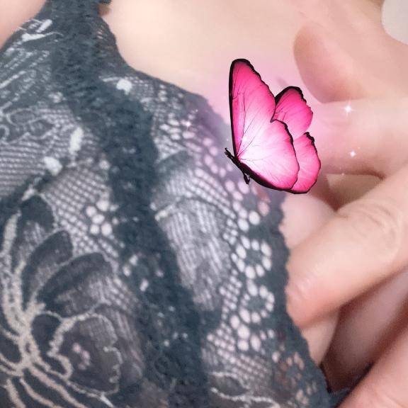 体験ゆえり　美尻揺れる極上アダルト☆色白美熟の密やかな誘惑