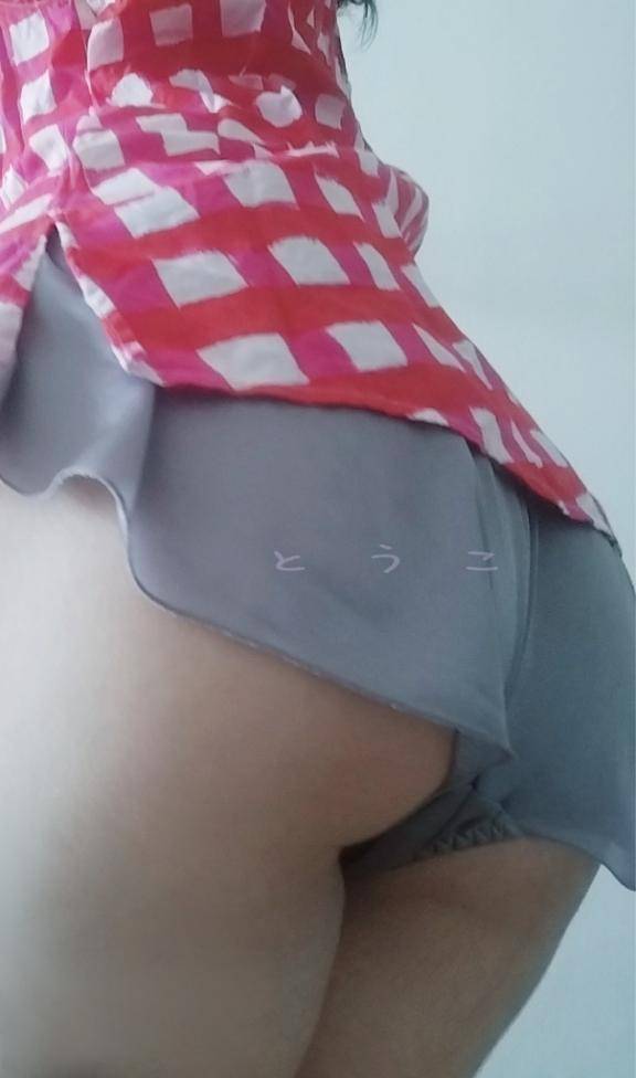 とうこ　爆乳を揺らしイキまくる変態妻