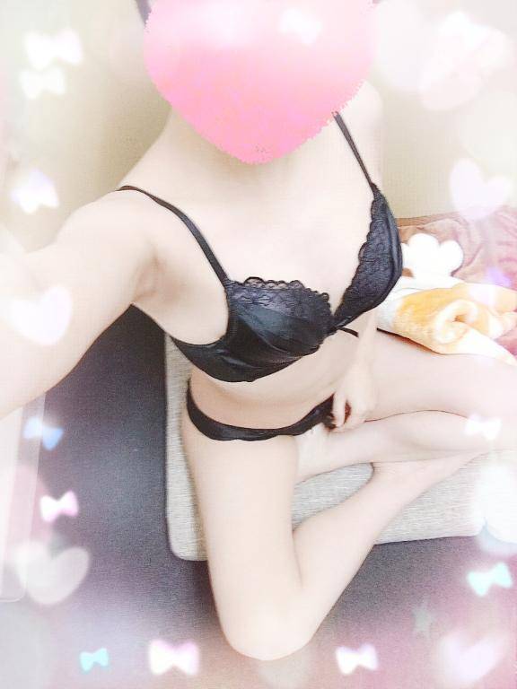 ゆいみ　禁断！欲しがりドM美人妻とリアル不倫体験！