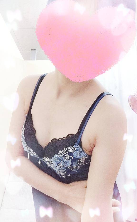 ゆいみ　禁断！欲しがりドM美人妻とリアル不倫体験！