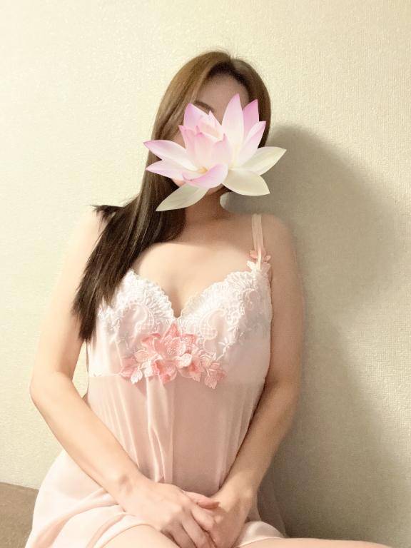 あおな　神美巨乳Ｆカップ☆可憐貴婦人の愛欲淫乱白書