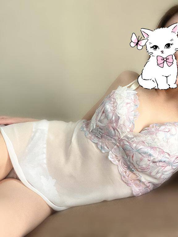 あおな　神美巨乳Ｆカップ☆可憐貴婦人の愛欲淫乱白書