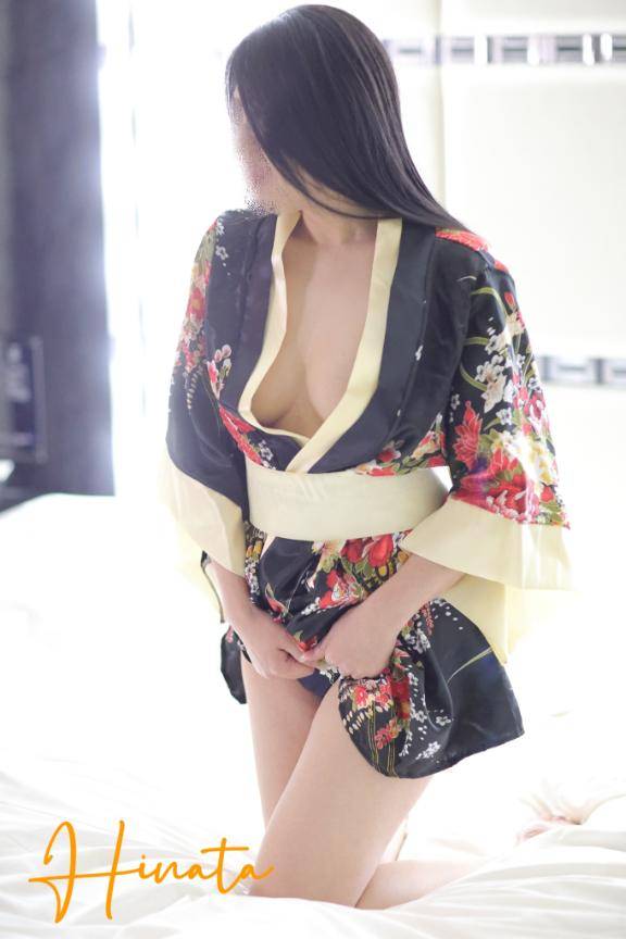 体験ひなた　Ｇカップの温もり、淫乱の園へ