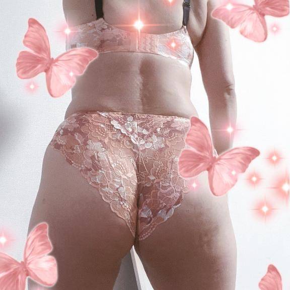 体験ゆえり　美尻揺れる極上アダルト☆色白美熟の密やかな誘惑