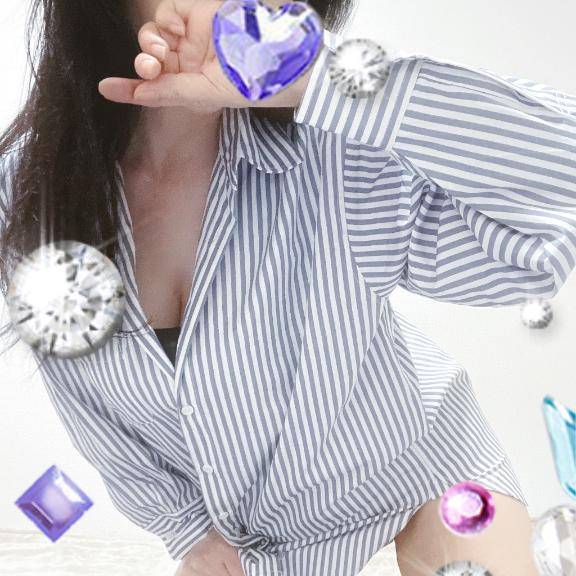 体験ゆえり　美尻揺れる極上アダルト☆色白美熟の密やかな誘惑