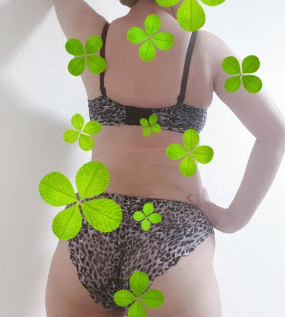 体験ゆえり　美尻揺れる極上アダルト☆色白美熟の密やかな誘惑