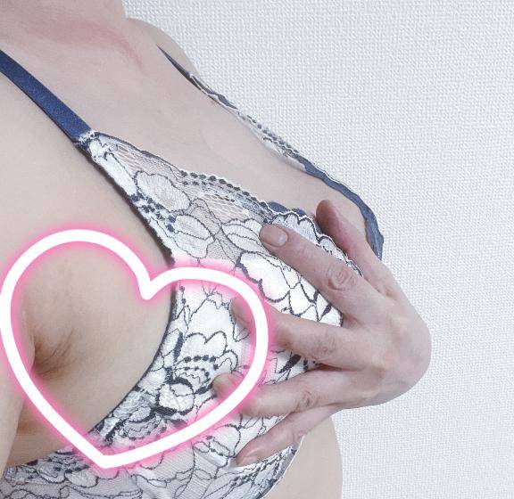 体験ゆえり　美尻揺れる極上アダルト☆色白美熟の密やかな誘惑
