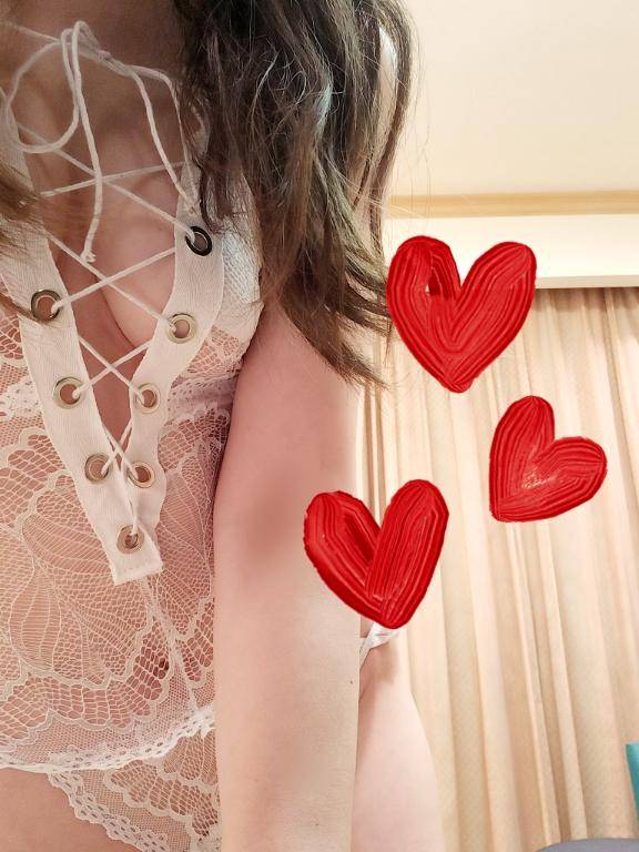 ともみ　甘えん坊な熟妻はご奉仕大好き♡