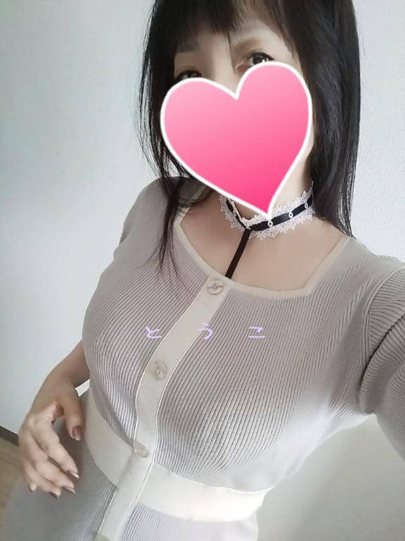 とうこ　爆乳を揺らしイキまくる変態妻
