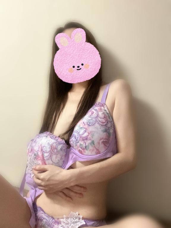 あおな　神美巨乳Ｆカップ☆可憐貴婦人の愛欲淫乱白書
