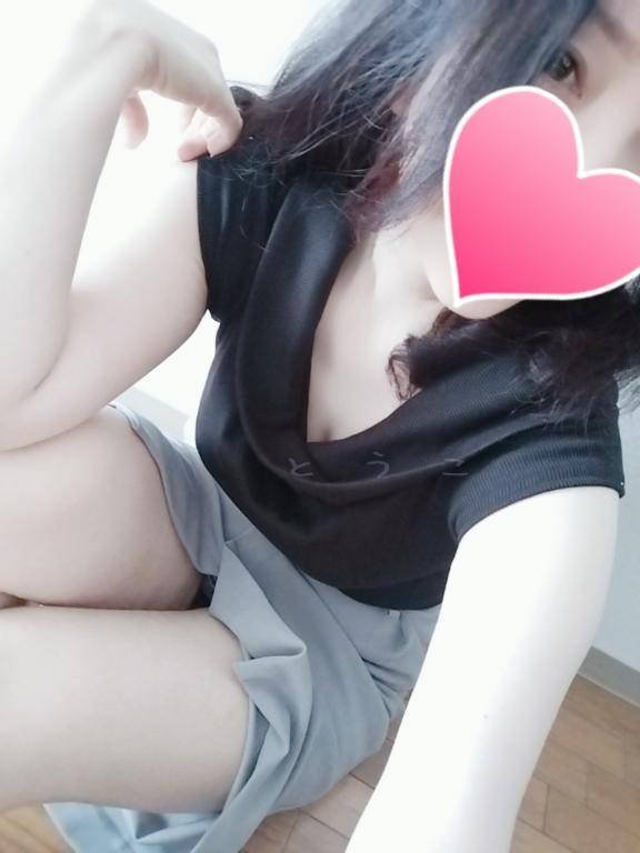 とうこ　爆乳を揺らしイキまくる変態妻