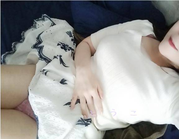 とうこ　爆乳を揺らしイキまくる変態妻