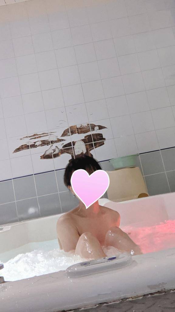 おとは　艶やかな細身ボディにまみれる☆美麗な人妻が乱れる