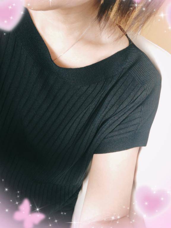 ふゆみ　抜群の美貌にスレンダーで即ヌレ感度マシマシ♡
