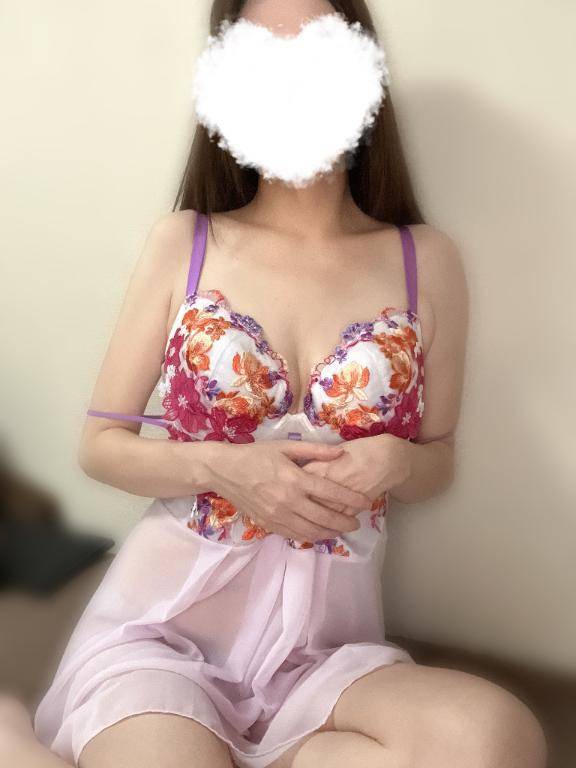 あおな　神美巨乳Ｆカップ☆可憐貴婦人の愛欲淫乱白書