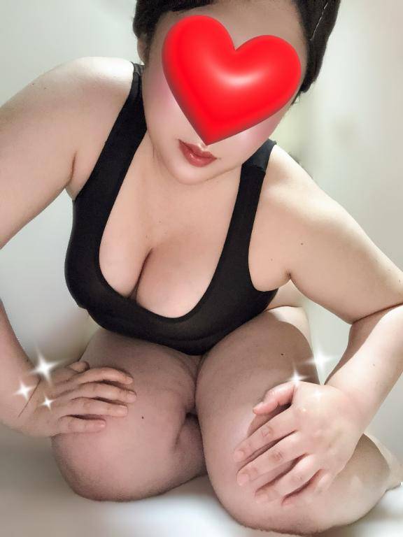 みこと　色気漂う妖艶さの潮吹き人妻♪☆吹き上げるクジラ系🐋💦