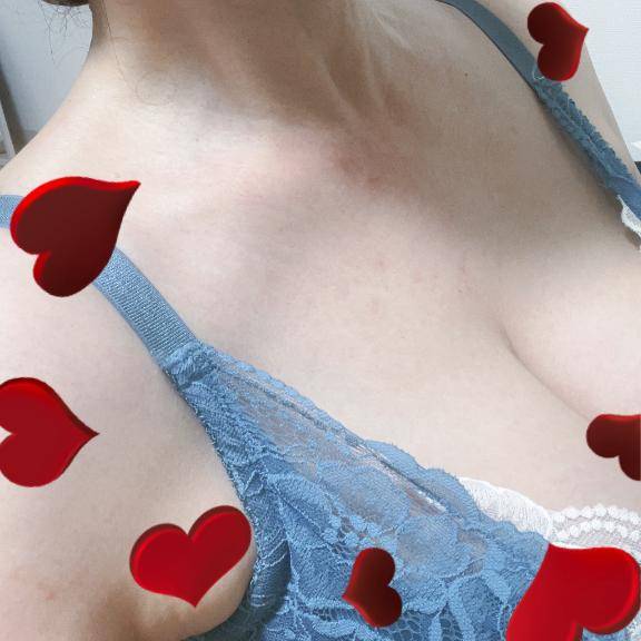 ゆえり　美尻揺れる極上アダルト☆色白美熟の密やかな誘惑
