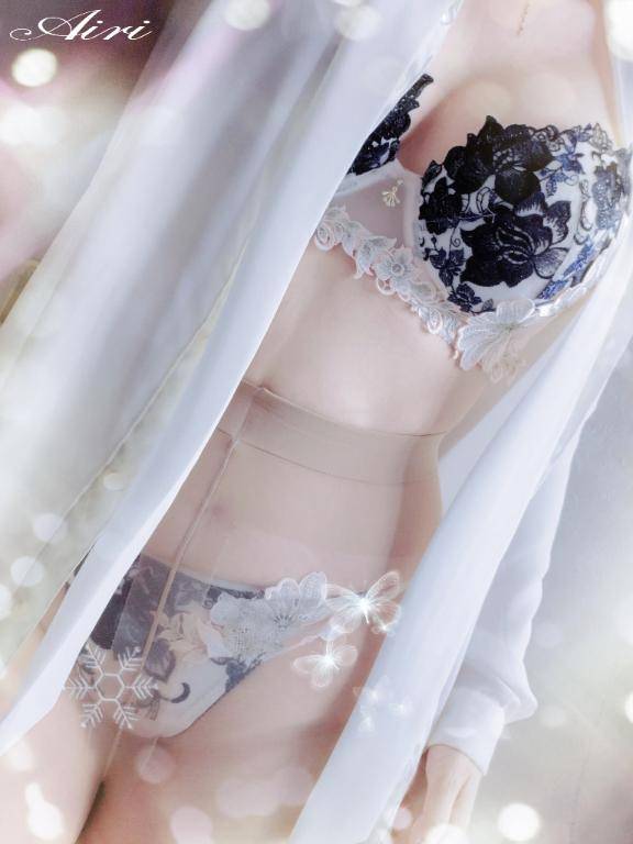 あいり　女を感じたい…清楚な色白美女