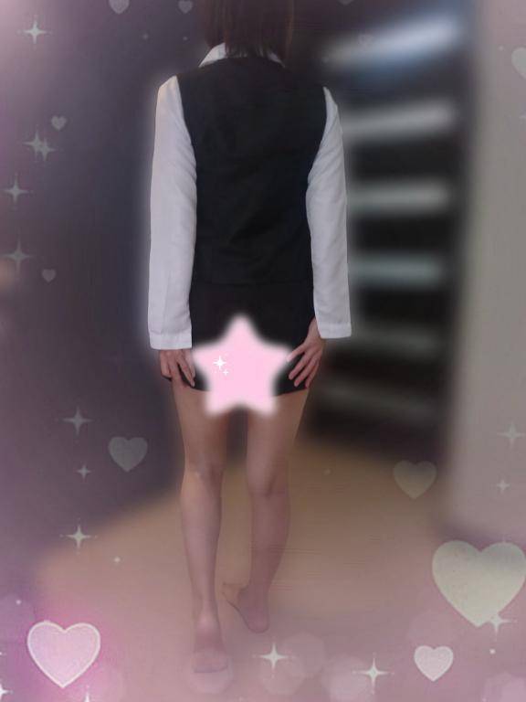 ふゆみ　抜群の美貌にスレンダーで即ヌレ感度マシマシ♡