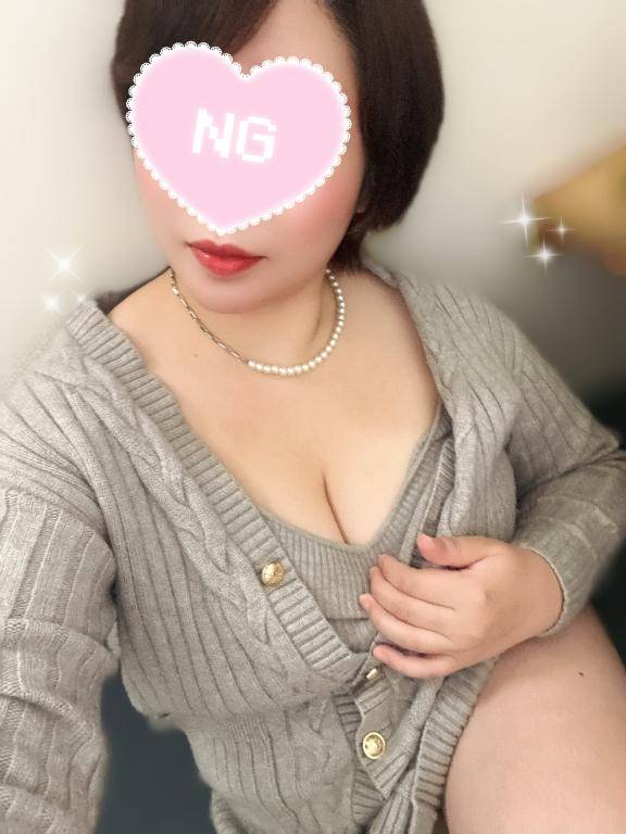 みこと　色気漂う妖艶さの潮吹き人妻♪☆吹き上げるクジラ系🐋💦