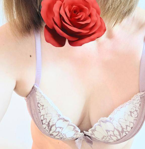 体験まいか　小柄な潮吹きマダム☆