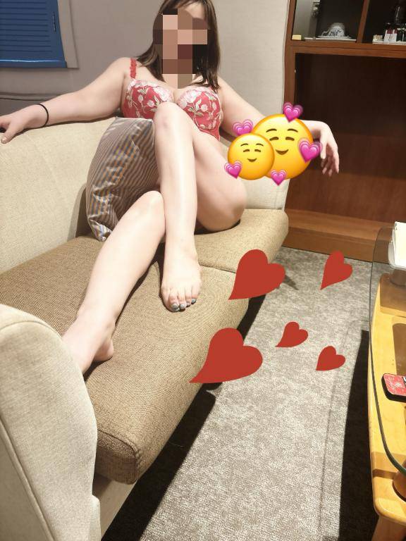 りほ　色香漂う美女の白い柔肌☆愛撫に揺れる超敏感美巨乳