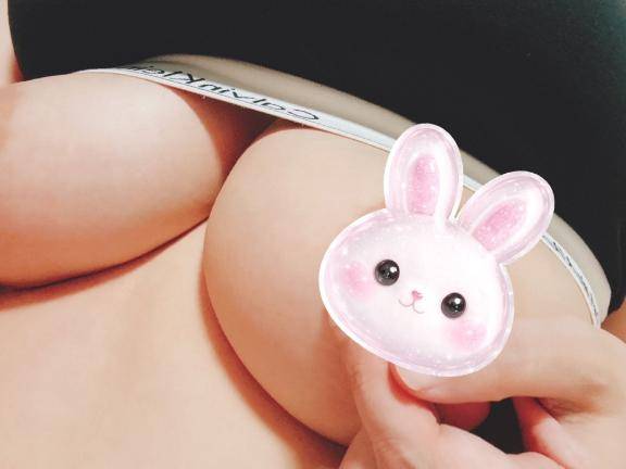 りほ　色香漂う美女の白い柔肌☆愛撫に揺れる超敏感美巨乳