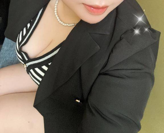 みこと　色気漂う妖艶さの潮吹き人妻♪☆吹き上げるクジラ系🐋💦