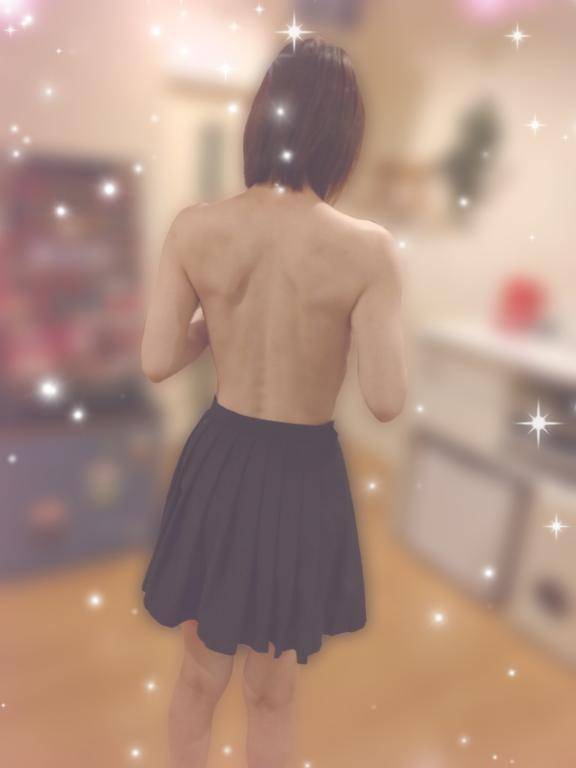 ふゆみ　抜群の美貌にスレンダーで即ヌレ感度マシマシ♡