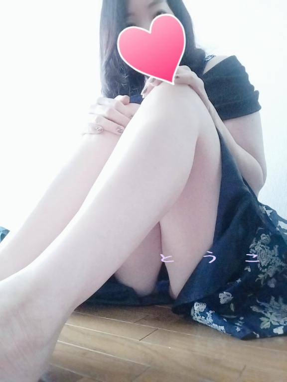 とうこ　爆乳を揺らしイキまくる変態妻