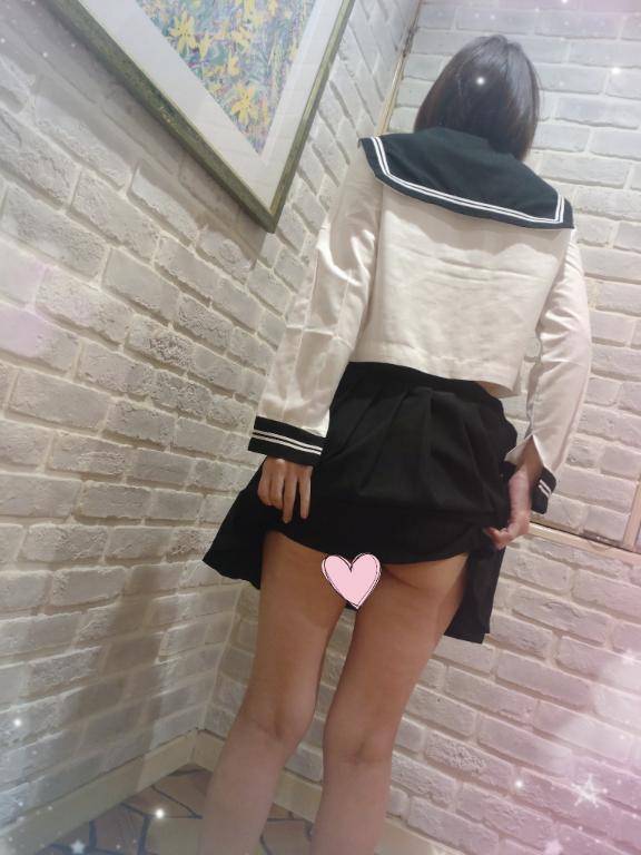 ふゆみ　抜群の美貌にスレンダーで即ヌレ感度マシマシ♡
