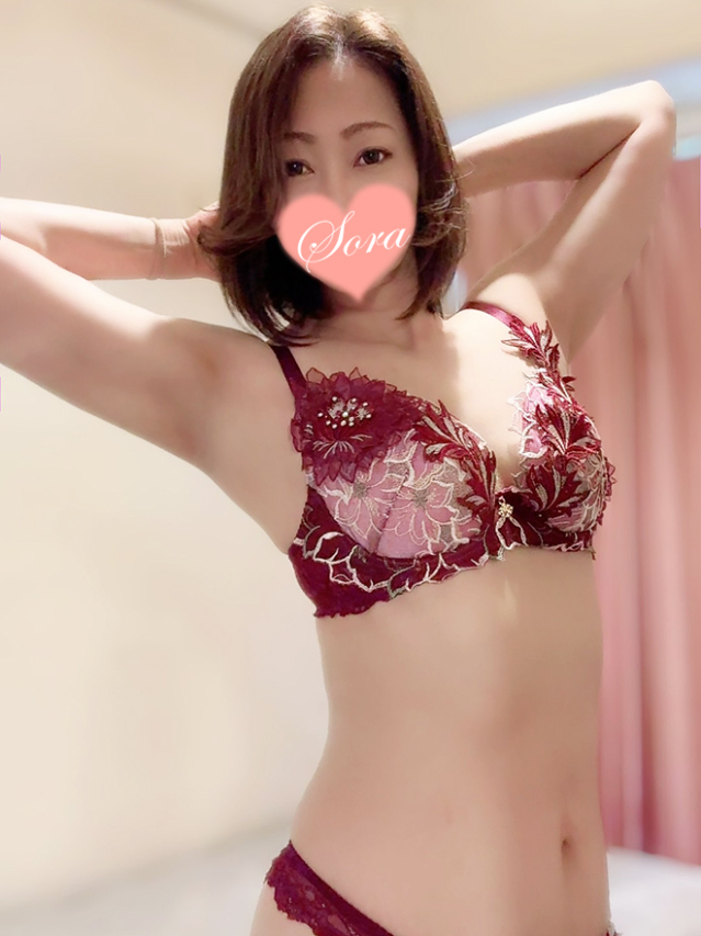 体験そら 全身性感帯!おマ〇コ常に濡れちゃってます芸人ならぬド淫乱美人♡