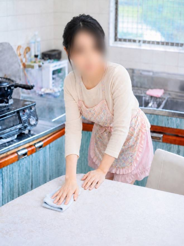 片桐さなえ（出張！！家性婦～べにぃー～(岩国-防府)）