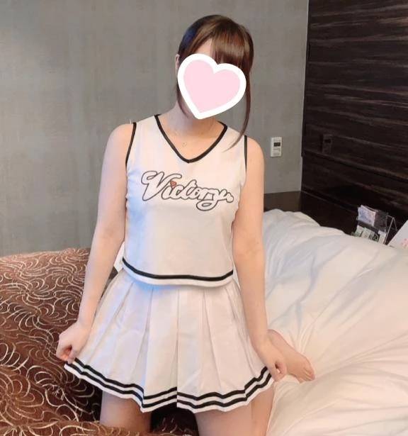 ひなの隣…空いてるよ♡♡