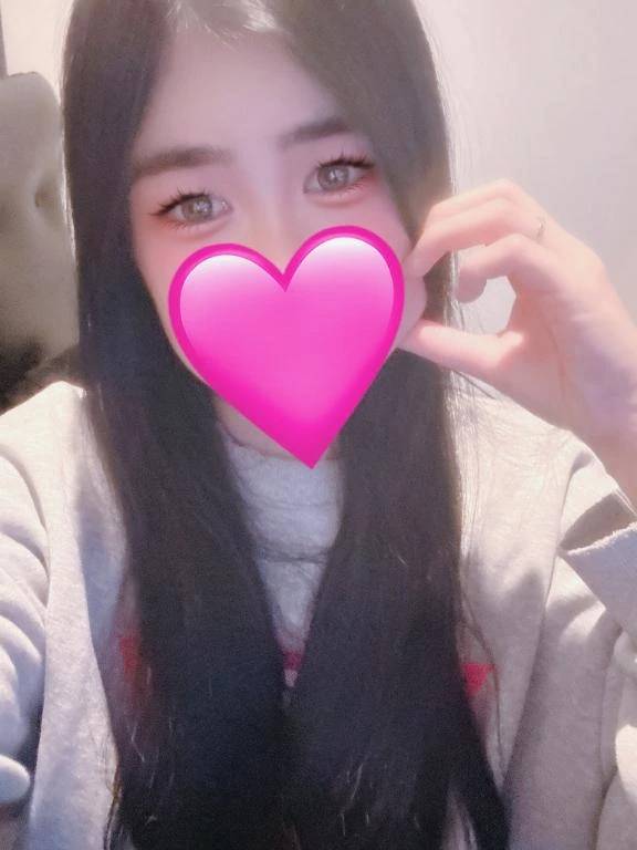 おやすみのチュッ♡