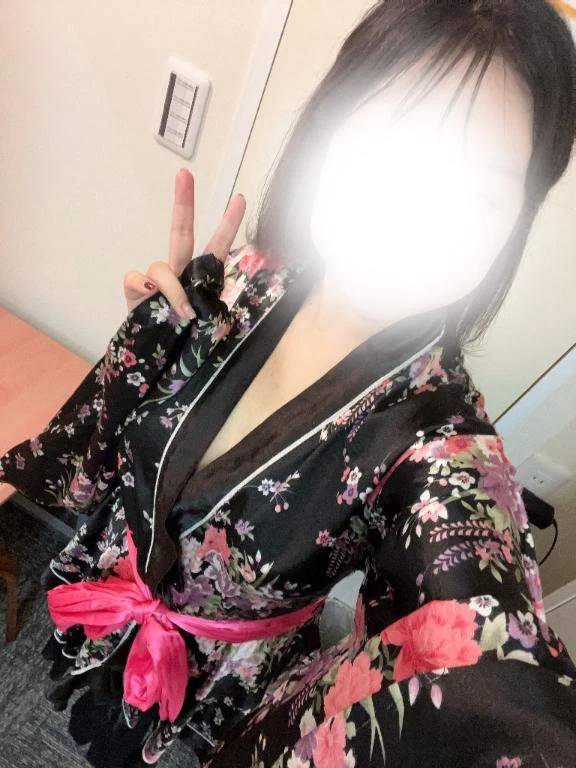 こんにちは！  8月出勤💞