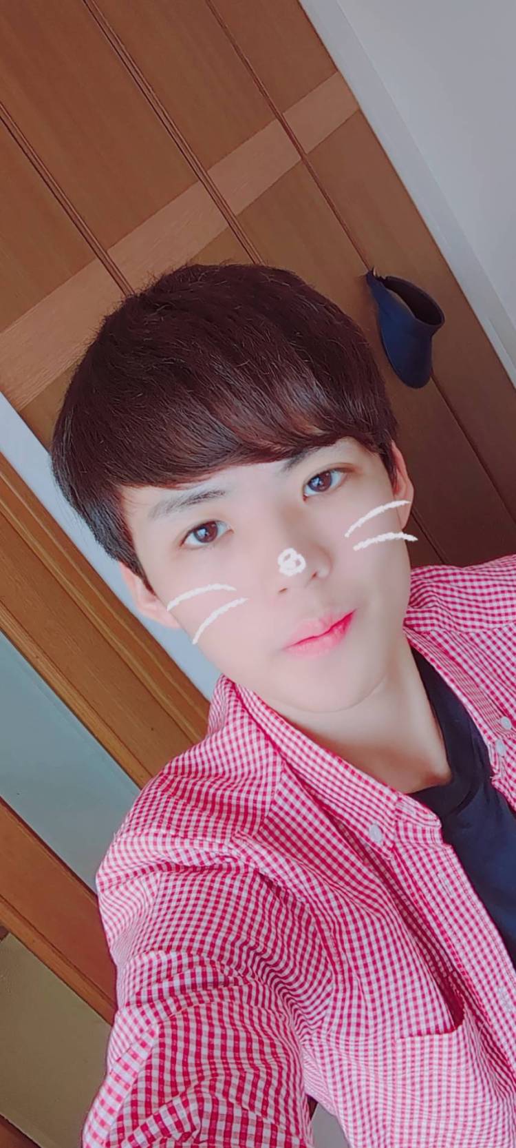 "岡山出張ホスト＆レンタル彼氏💖自宅にも行けます💖2025年も素敵なデートお待ちしています💖岡山アイドルイケメンのいぶきくん💖いつも岡山駅前にいますから見かけたら声かけてください撮影もOKだよ💖" を YouTube で見る