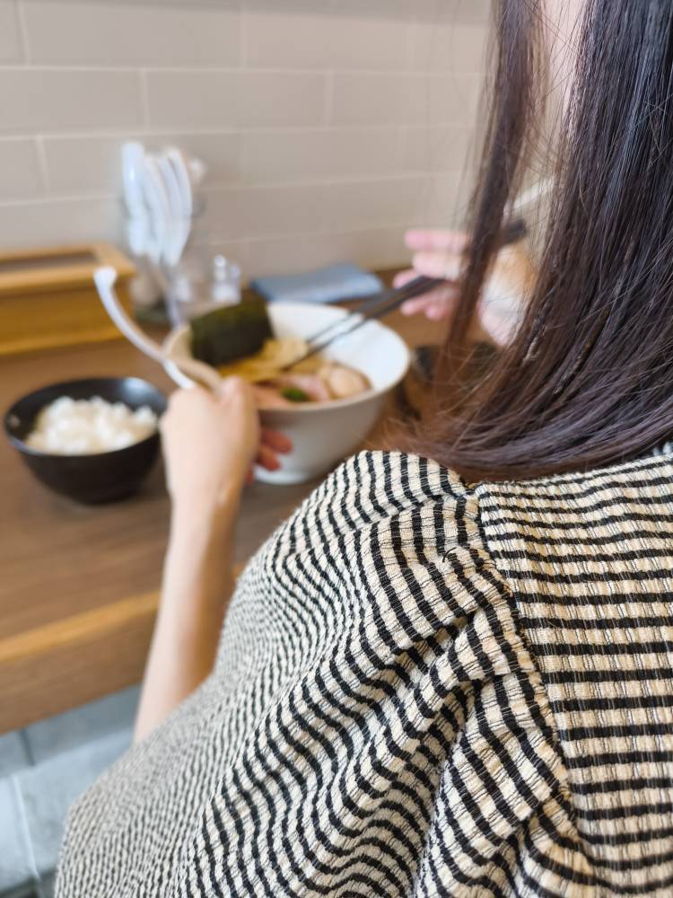 "岡山レンタル彼女ramen 8beat 妊娠中・育休中もお仕事できるサイトのオキニトークで女の子とやり取り出来ます2025年も素敵なデートお待ちしています妊婦ママのいなさん" を YouTube で見る