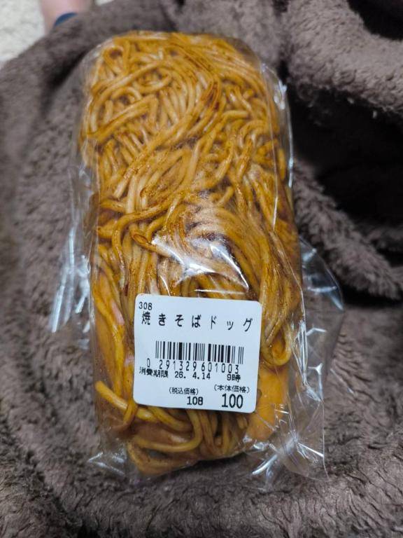 ラ・ムーの焼きそばドッグ１００円めちゃすごいね！