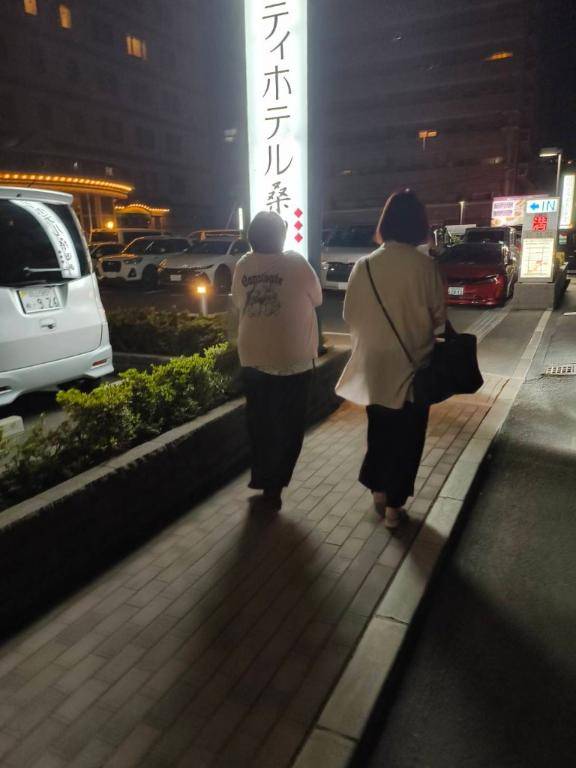 今日も複数プレイのご予約お待ちしています?