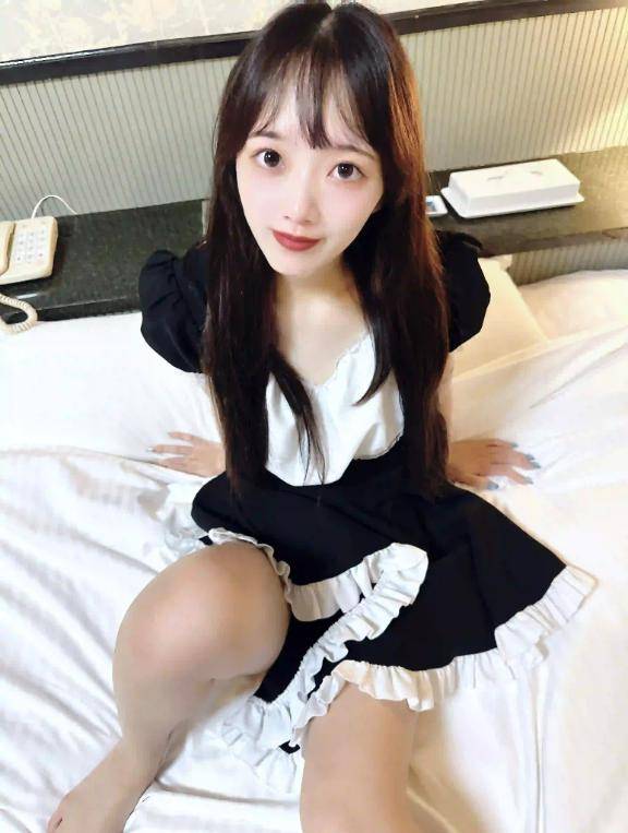 おち◯ぽにご奉仕?