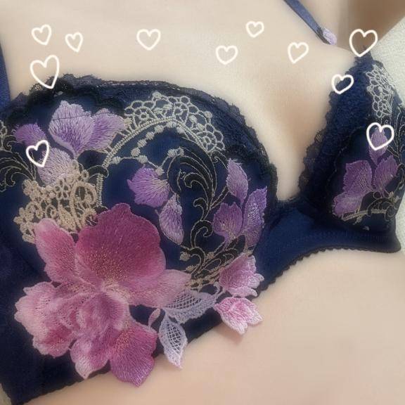 成美（なるみ）（casablanka カサブランカ）