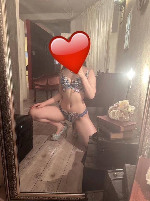 爆乳めりの肉厚ま◯こ💓